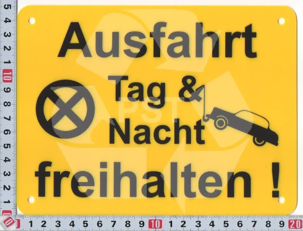 Ausfahrt Tag & Nacht freihalten